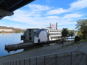 The Chattanooga Riverboat seen from the Chattanooga Riverwalk bike trail.