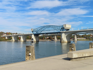 The highway 27 bridge seen from the Chattanooga Riverwalk bike trail.
