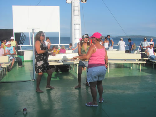 Boat ride to Playa Naranjo