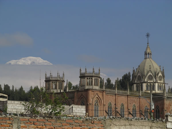 Mountains behind cathedral in Cajabamba, Ecuador.