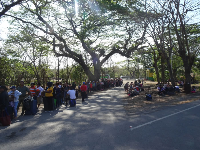 The middle section of the line at the border to go from Nicaragua to Costa Rica.