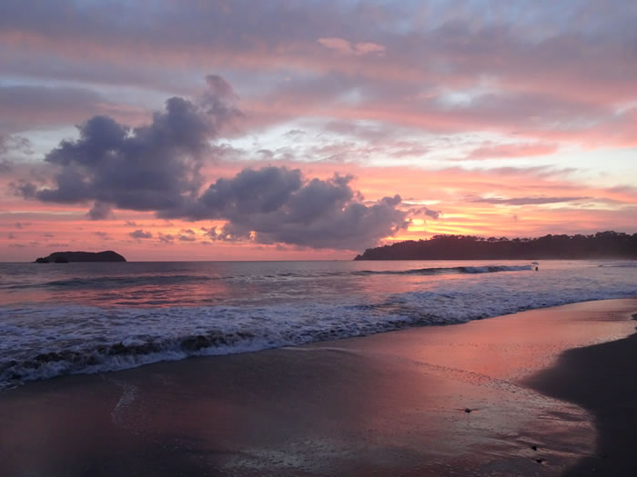 Sunset on beach at Manual Antonio National Park, Costa Rica.