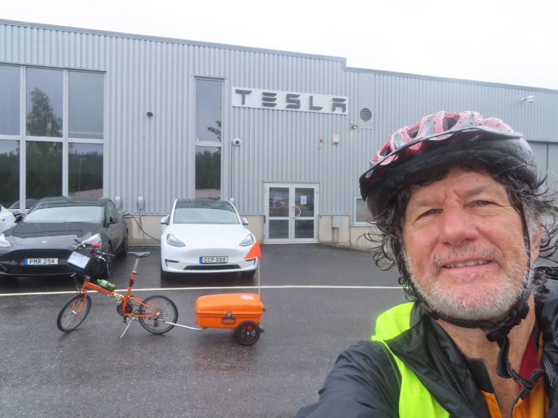 Ted with his bike at Tesla dealer near Ume, Sweden.