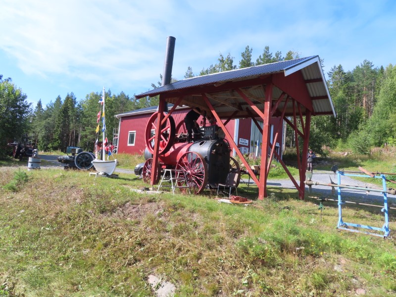 Steam engine tractor at Mjllom Vandrarhem & Motormuseum  a museum in Mjllom, Sweden.